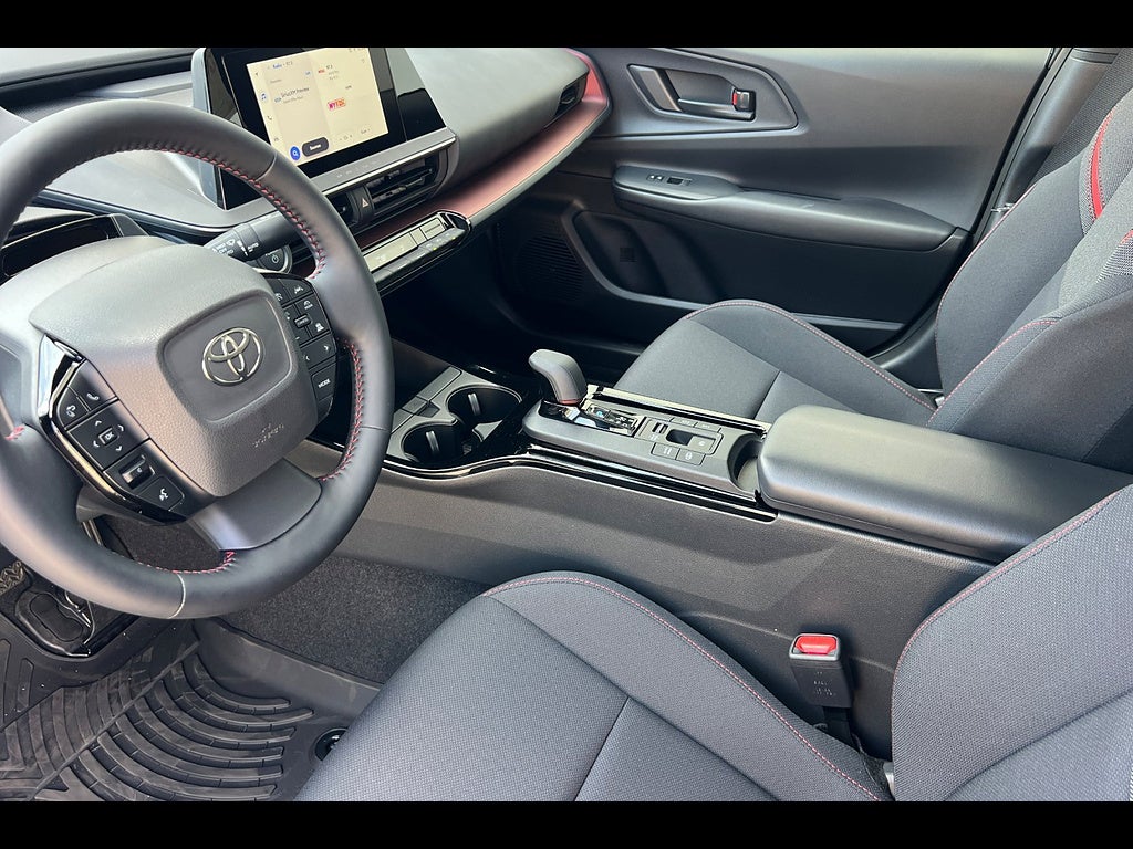 2026 Toyota Prius Plug-in Hybrid SE