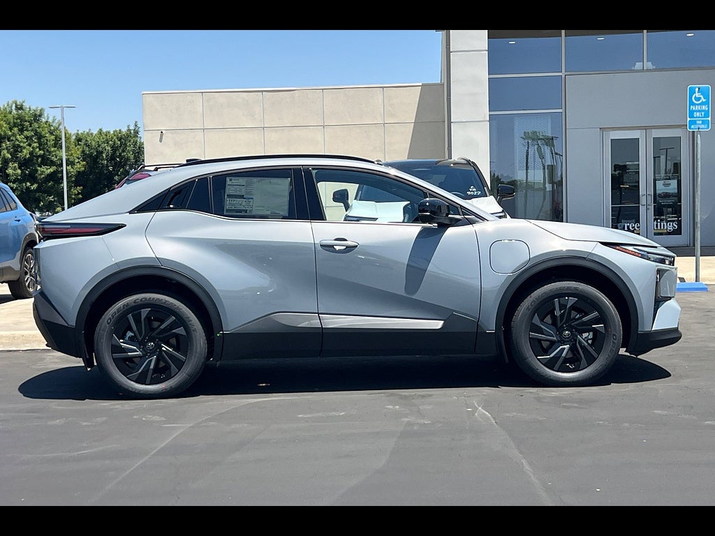 2026 Toyota C-HR SE