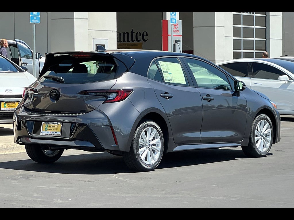 2026 Toyota Corolla Hatchback SE